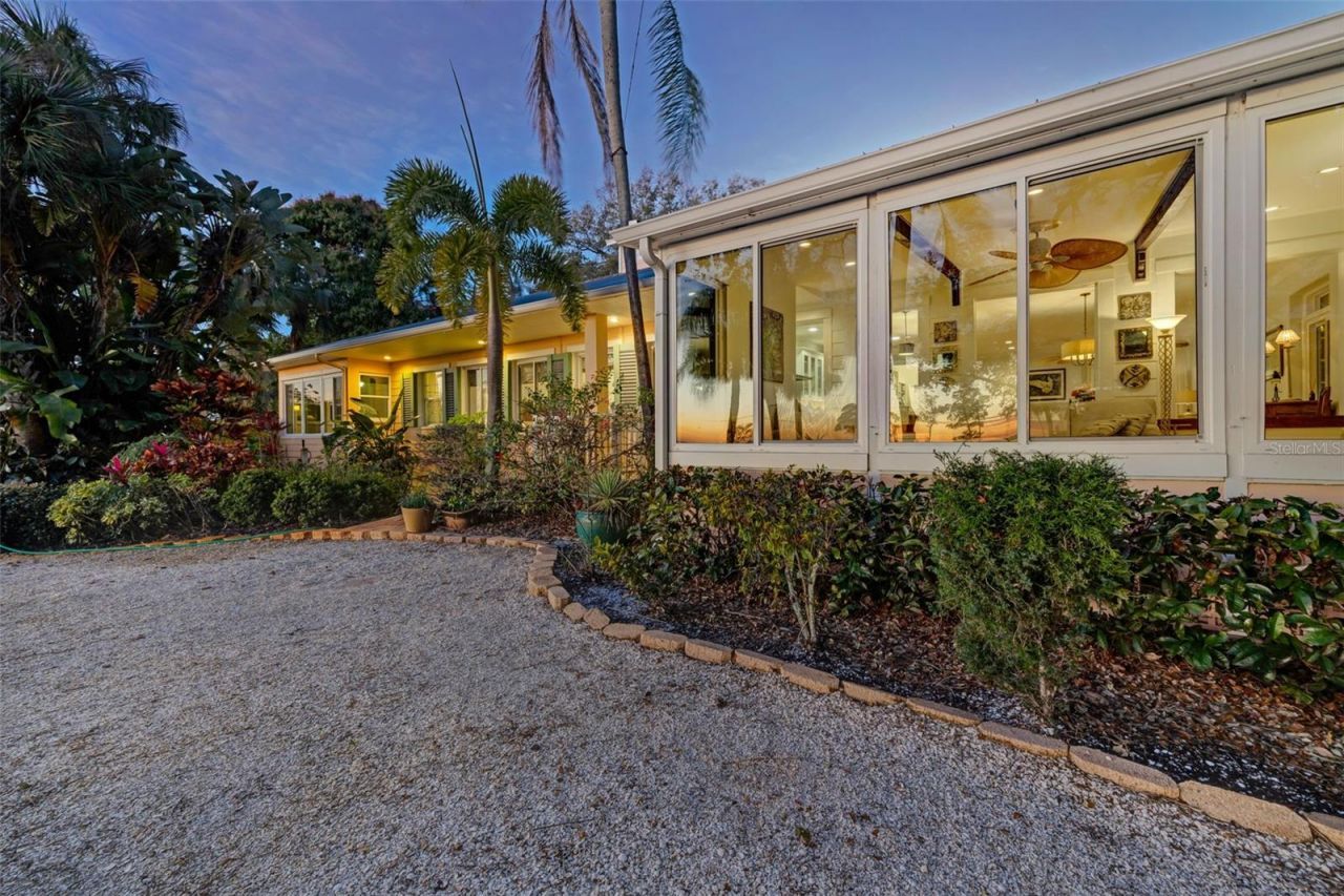 1407 N Bayshore Drive, Safety Harbor, FL 34695 Photo