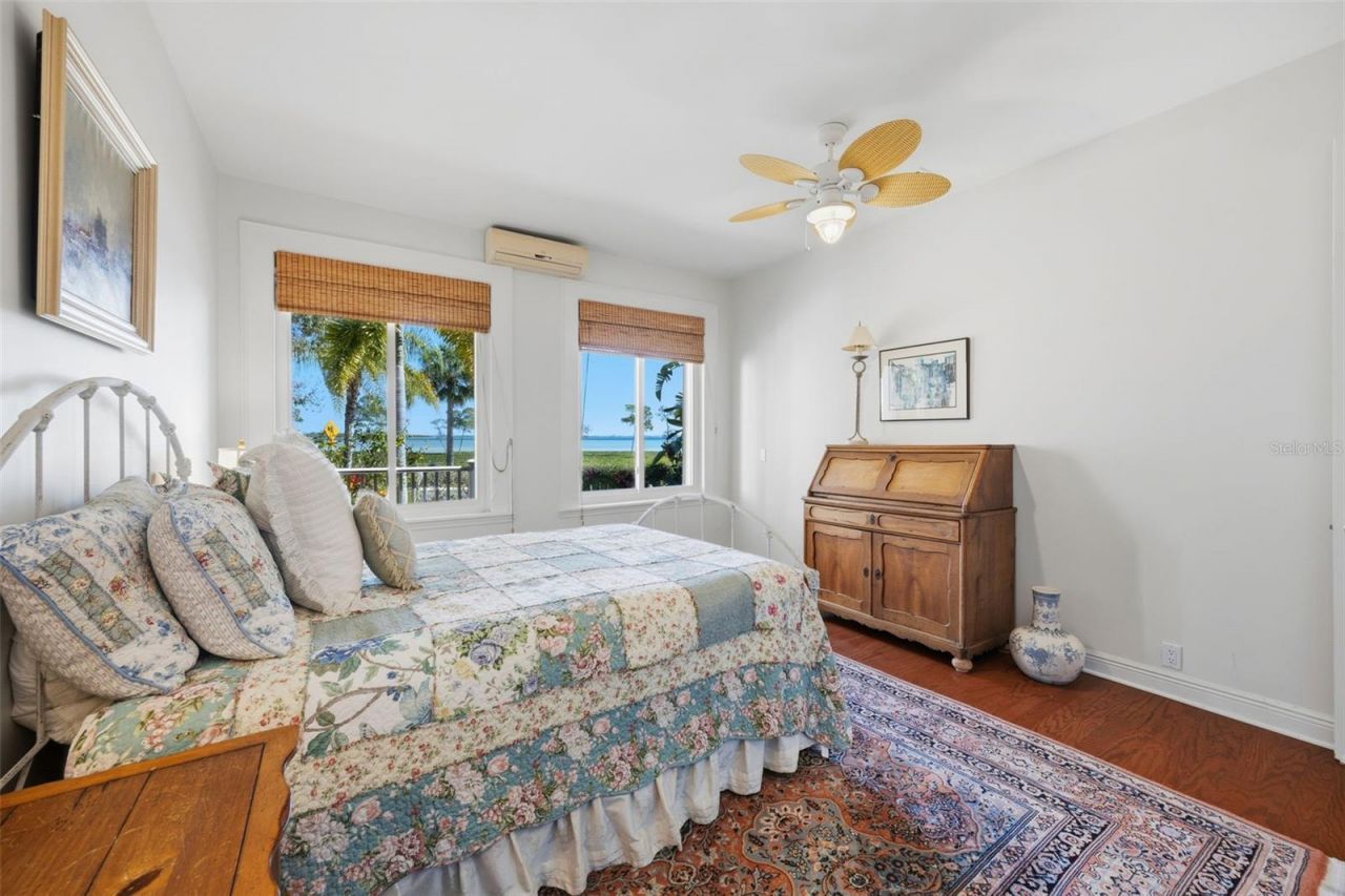 1407 N Bayshore Drive, Safety Harbor, FL 34695 Photo