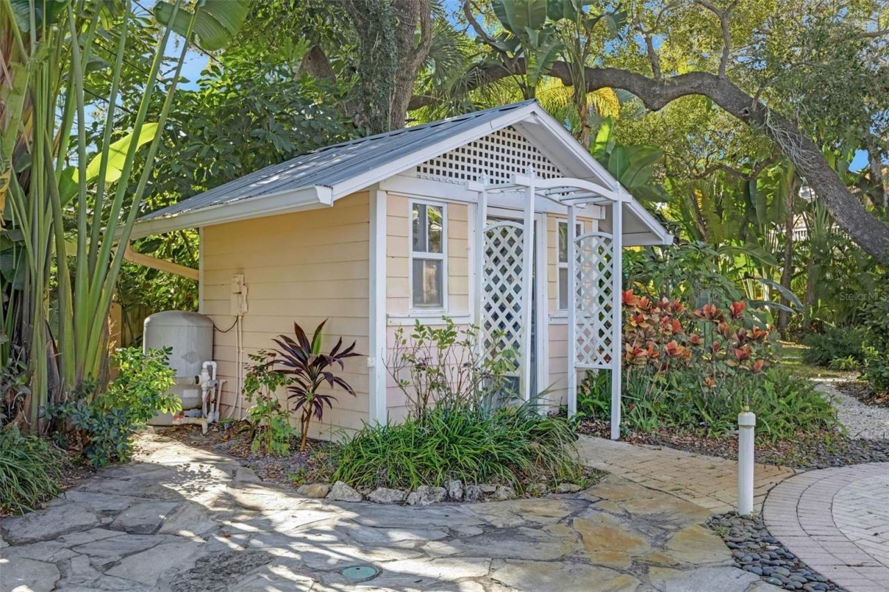 1407 N Bayshore Drive, Safety Harbor, FL 34695 Photo