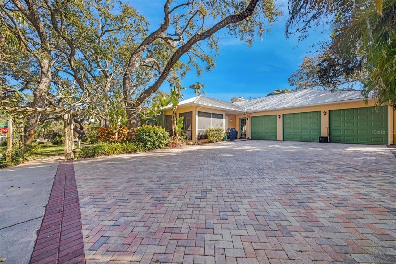 1407 N Bayshore Drive, Safety Harbor, FL 34695 Photo