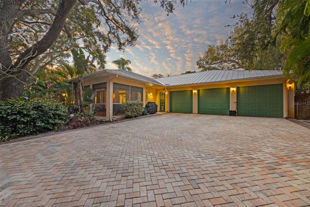 1407 N Bayshore Drive, Safety Harbor, FL 34695 Photo