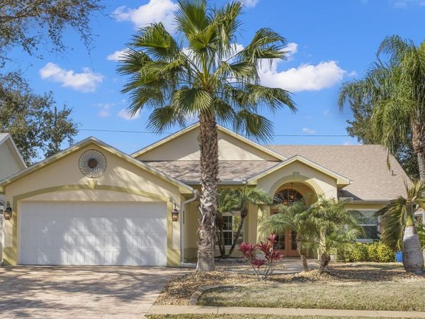 738 N LAKE BOULEVARD, TARPON SPRINGS, FL 34689