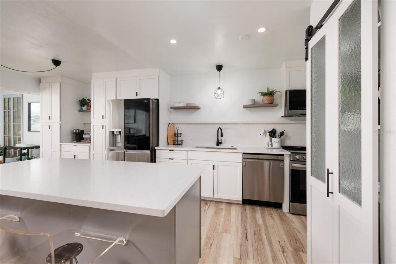 7200 Sunshine Skyway Lane S, Unit 3D, Saint Petersburg, FL 33711 Photo