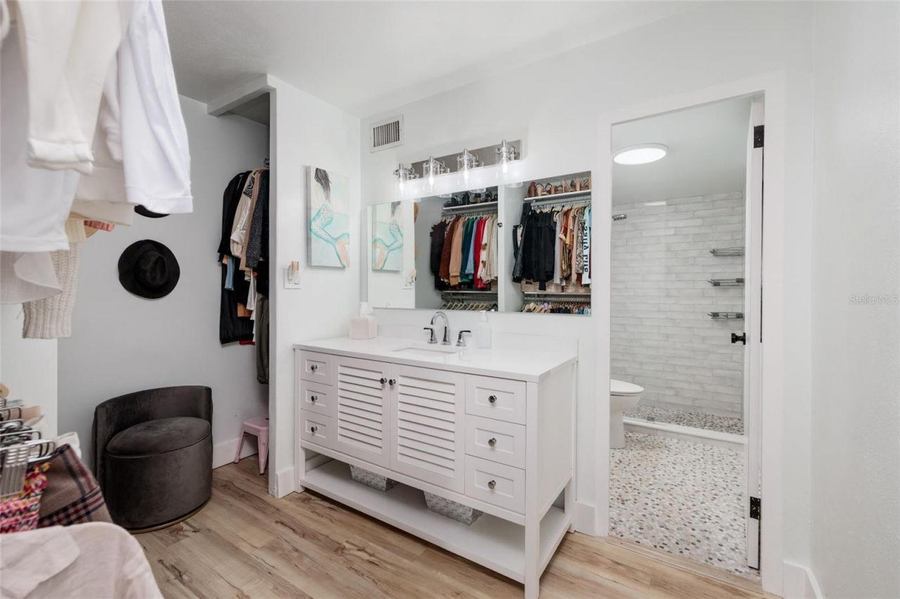 7200 Sunshine Skyway Lane S, Unit 3D, Saint Petersburg, FL 33711 Photo