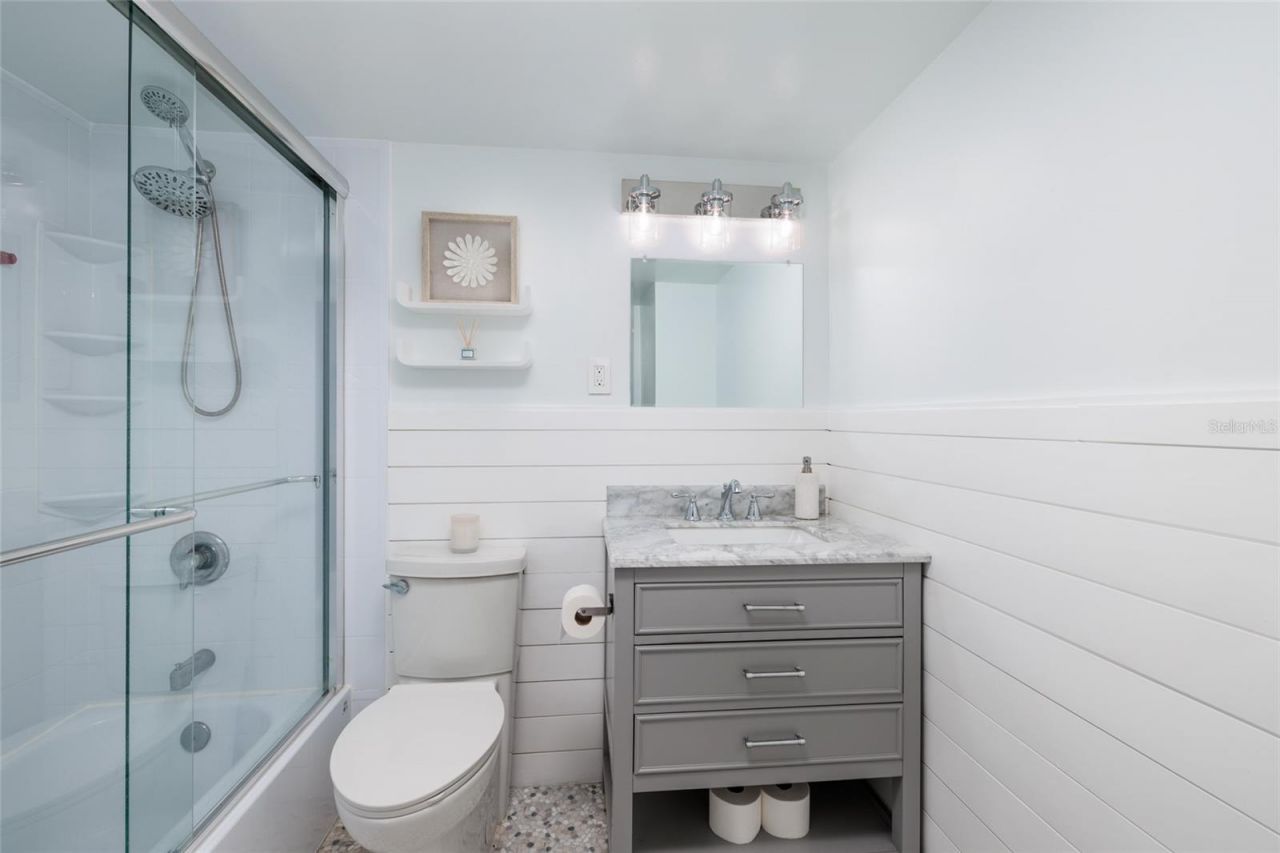 7200 Sunshine Skyway Lane S, Unit 3D, Saint Petersburg, FL 33711 Photo