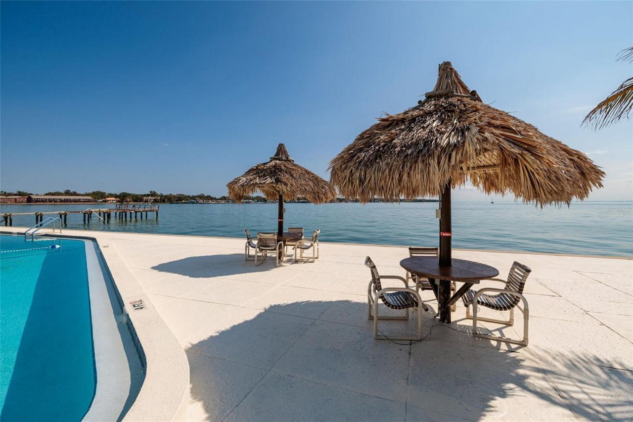 7200 Sunshine Skyway Lane S, Unit 3D, Saint Petersburg, FL 33711 Photo