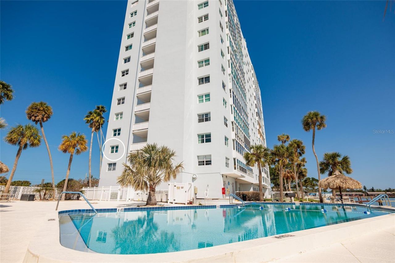 7200 Sunshine Skyway Lane S, Unit 3D, Saint Petersburg, FL 33711 Photo