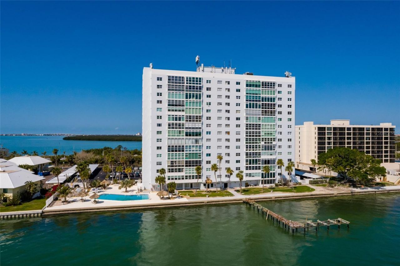 7200 Sunshine Skyway Lane S, Unit 3D, Saint Petersburg, FL 33711 Photo