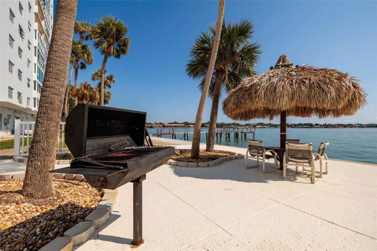 7200 Sunshine Skyway Lane S, Unit 3D, Saint Petersburg, FL 33711 Photo