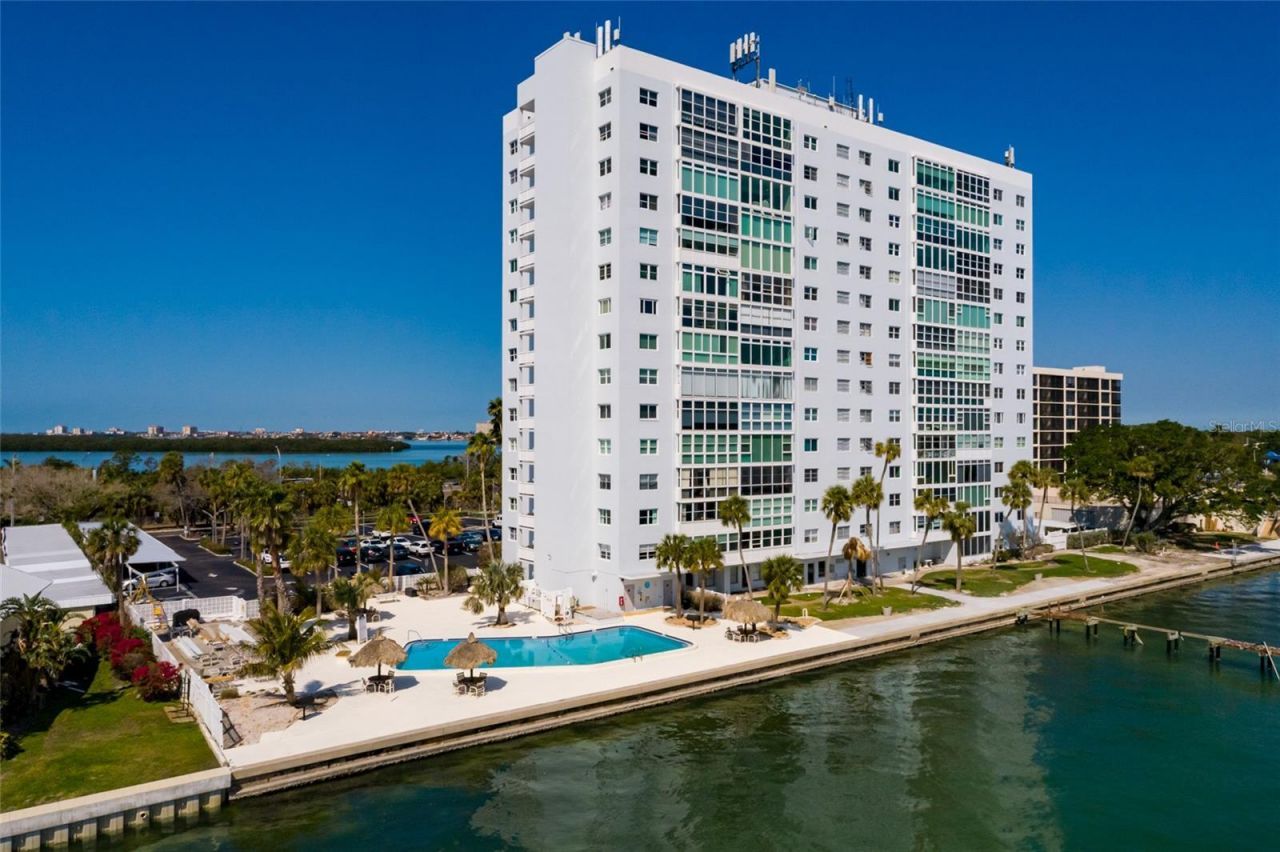 7200 Sunshine Skyway Lane S, Unit 3D, Saint Petersburg, FL 33711 Photo