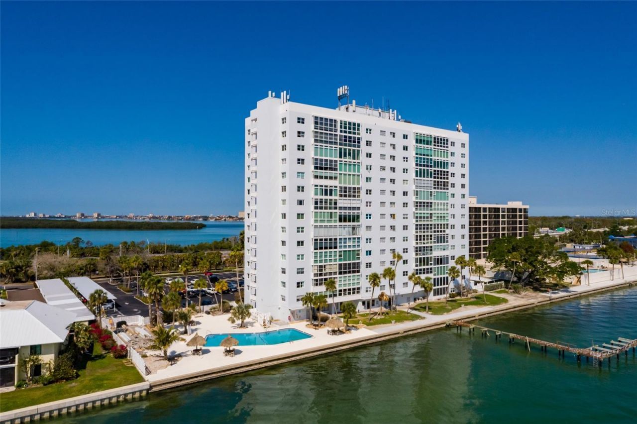 7200 Sunshine Skyway Lane S, Unit 3D, Saint Petersburg, FL 33711 Photo