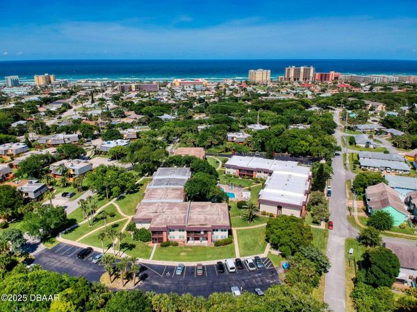 3800 Saxon Drive, Unit 250, New Smyrna Beach, FL 32169