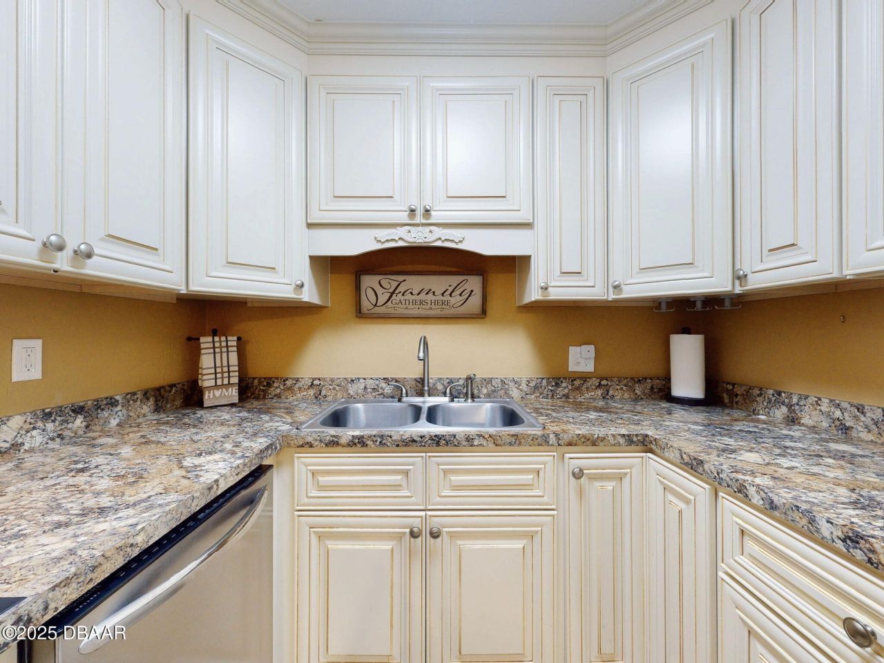 3800 Saxon Drive, Unit 250, New Smyrna Beach, FL 32169 Photo