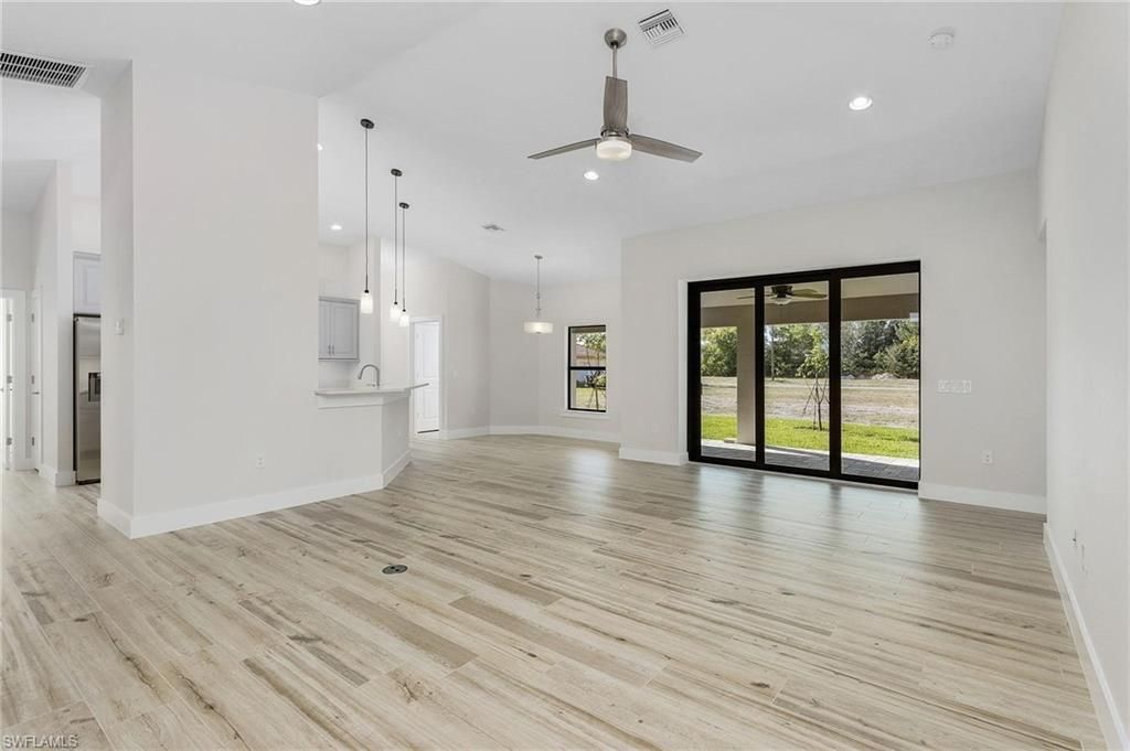 346 SW 28th Pl, Cape Coral, FL 33991 Photo