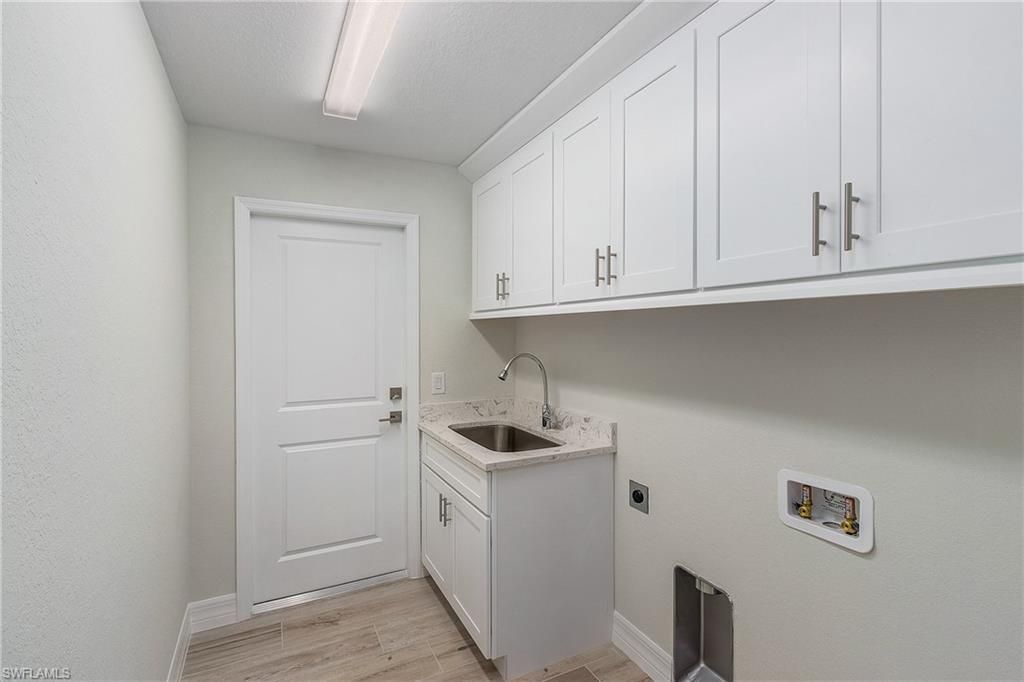 346 SW 28th Pl, Cape Coral, FL 33991 Photo