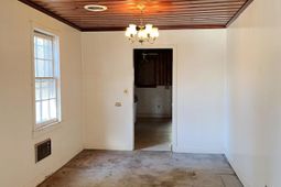 1111 N Longstreet Street photo 4