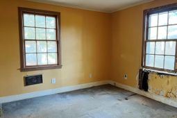 1111 N Longstreet Street photo 4