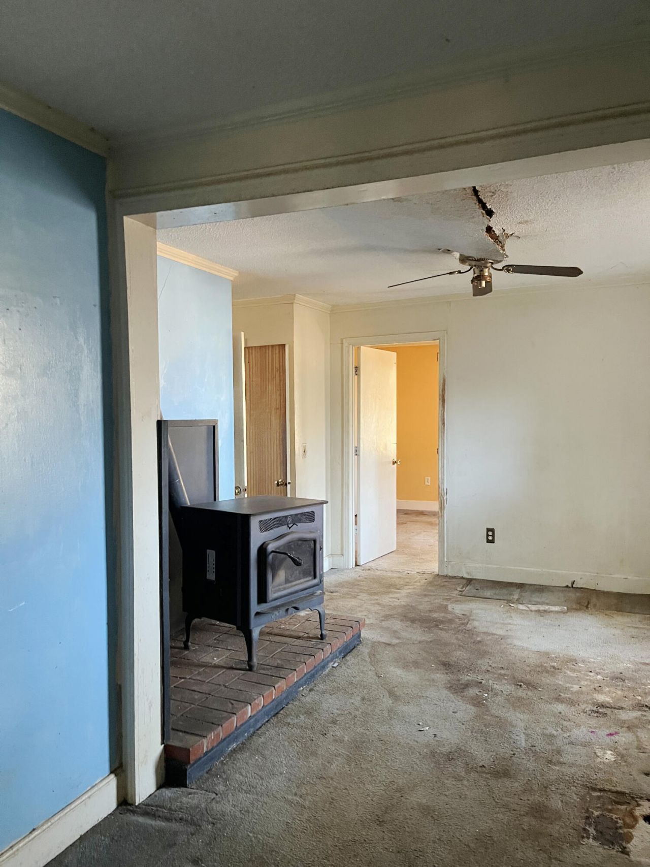 1111 N Longstreet Street Photo 8