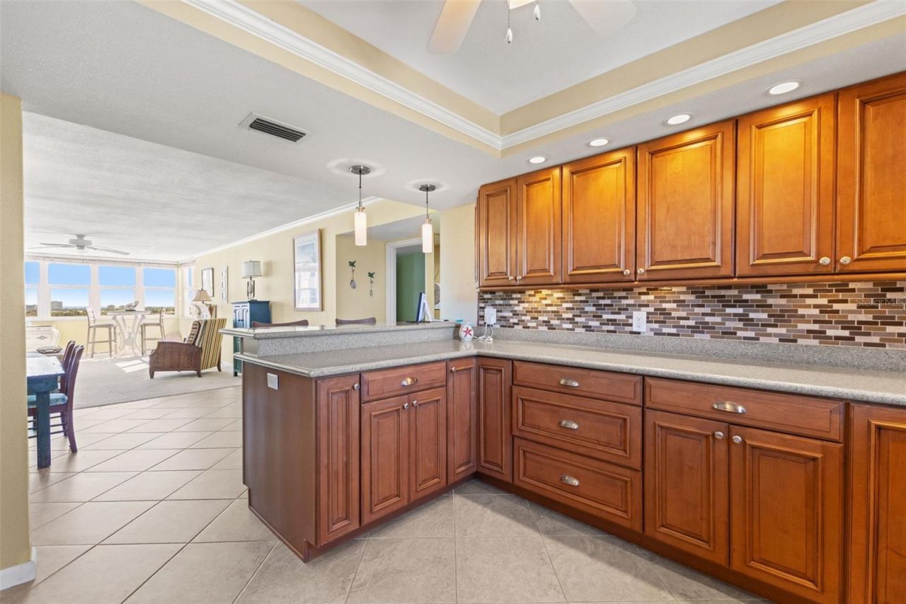 5130 Brittany Drive S, Unit 808, Saint Petersburg, FL 33715 Photo