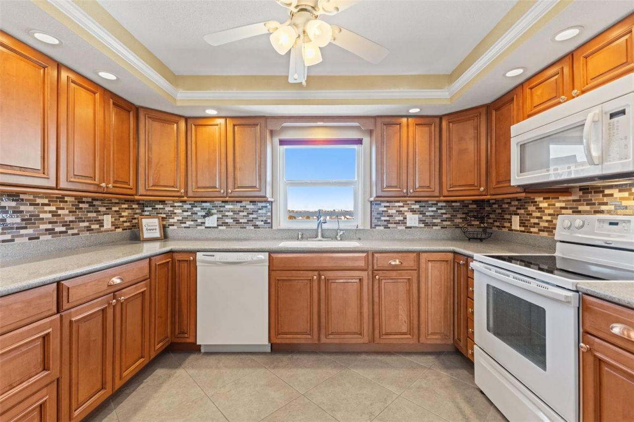 5130 Brittany Drive S, Unit 808, Saint Petersburg, FL 33715 Photo