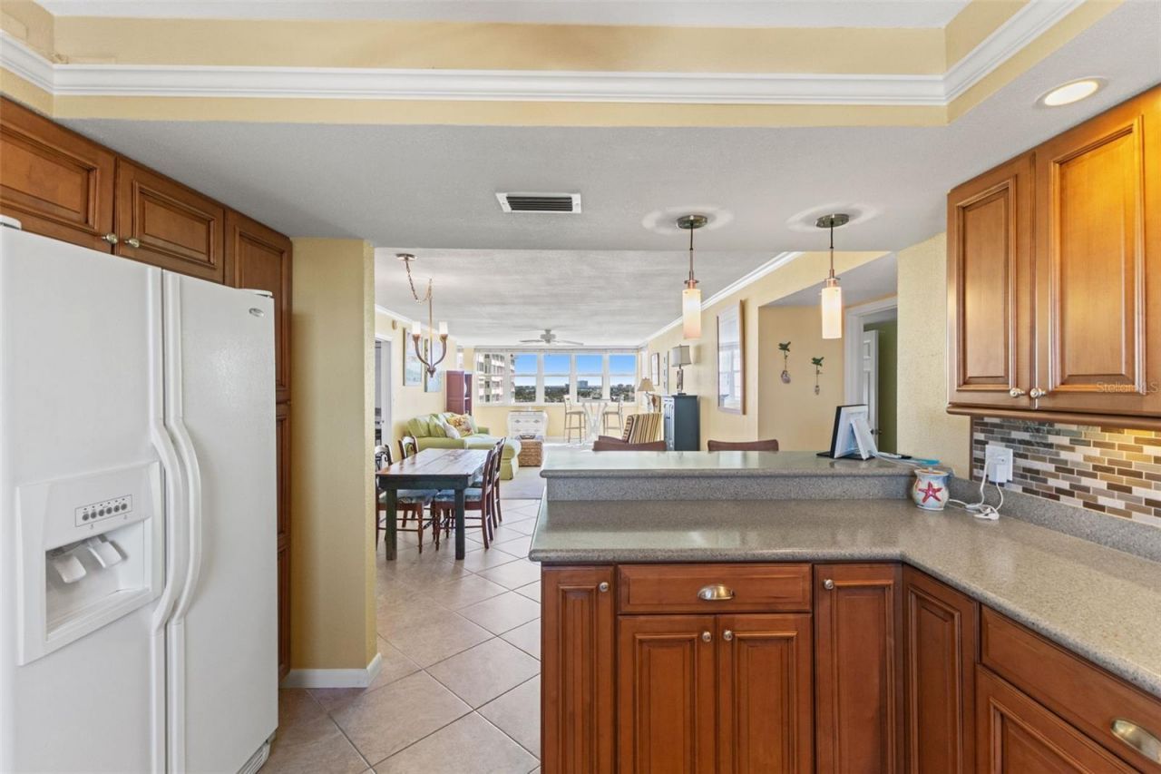 5130 Brittany Drive S, Unit 808, Saint Petersburg, FL 33715 Photo