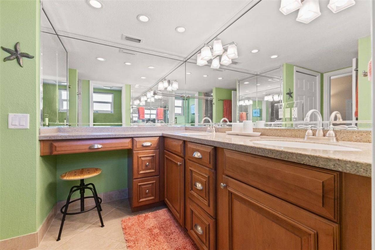 5130 Brittany Drive S, Unit 808, Saint Petersburg, FL 33715 Photo