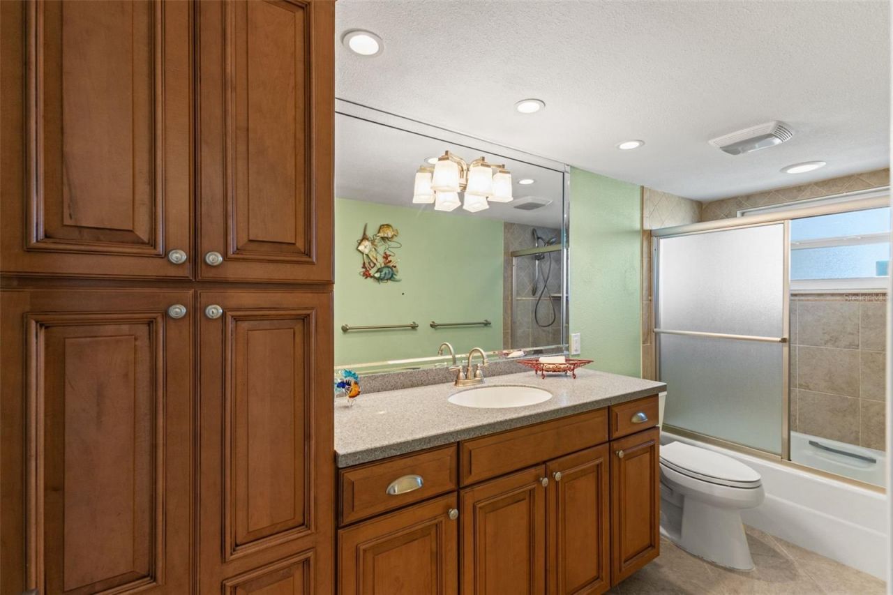 5130 Brittany Drive S, Unit 808, Saint Petersburg, FL 33715 Photo