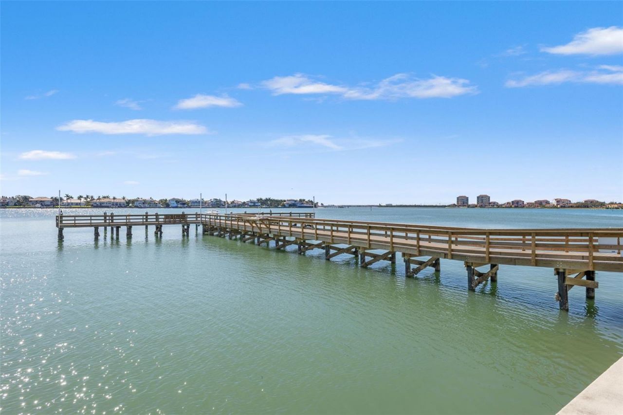 5130 Brittany Drive S, Unit 808, Saint Petersburg, FL 33715 Photo