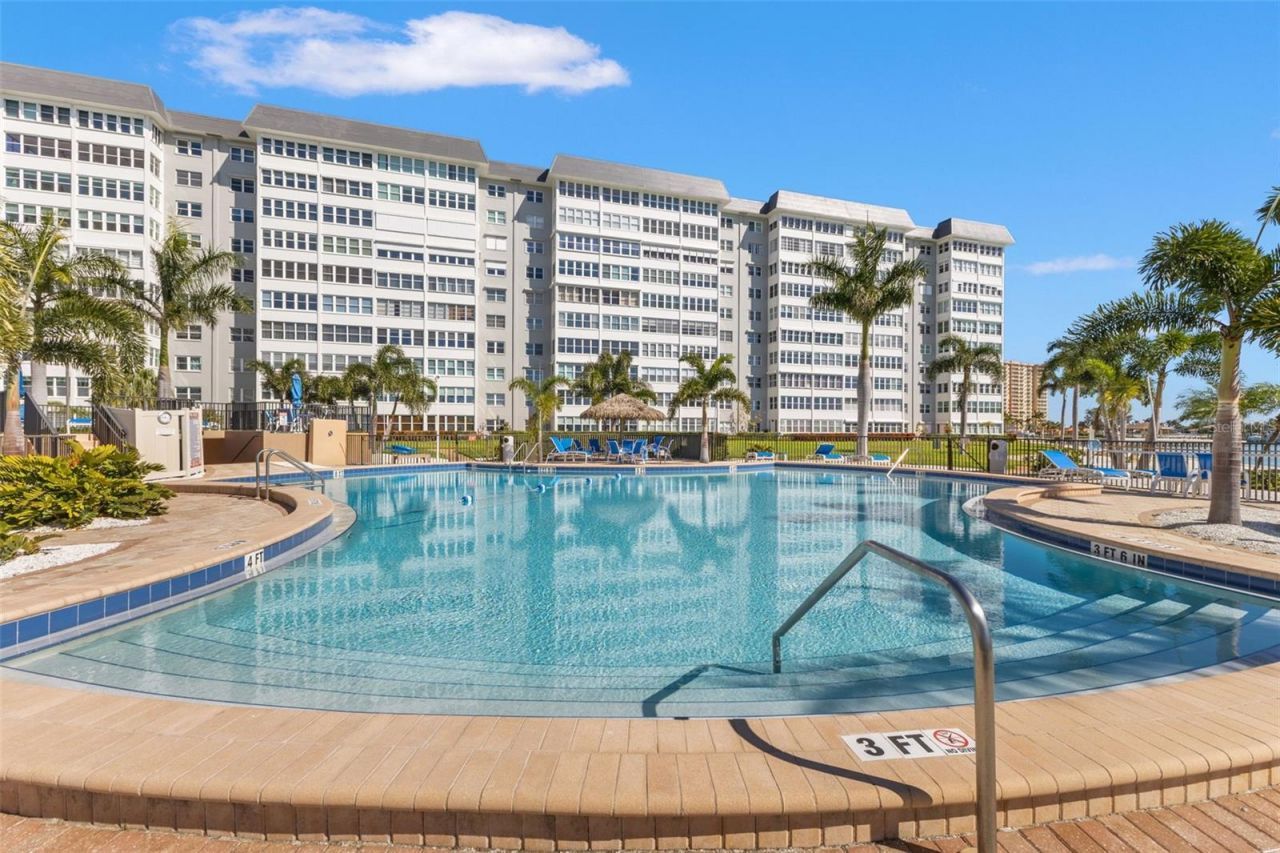 5130 Brittany Drive S, Unit 808, Saint Petersburg, FL 33715 Photo