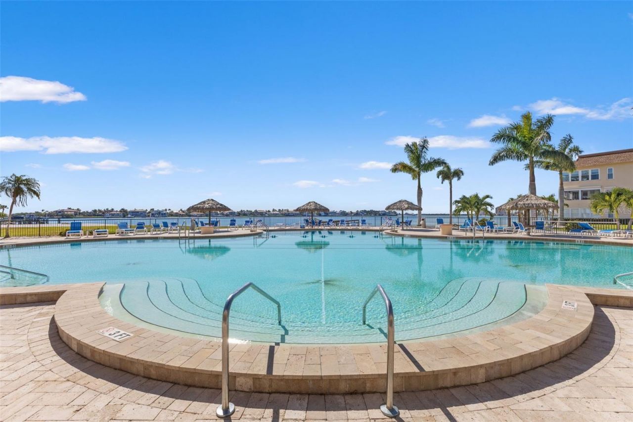 5130 Brittany Drive S, Unit 808, Saint Petersburg, FL 33715 Photo