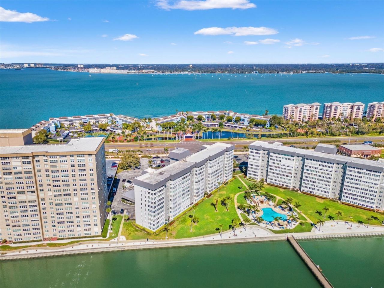 5130 Brittany Drive S, Unit 808, Saint Petersburg, FL 33715 Photo