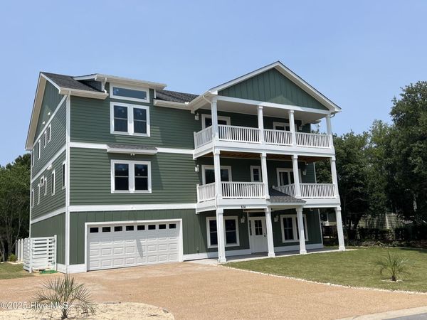 834 Hunt Club Drive, Corolla, NC 27927
