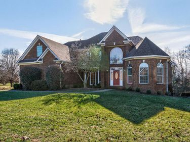 5000 Lupreese Lane, Versailles, KY 40383