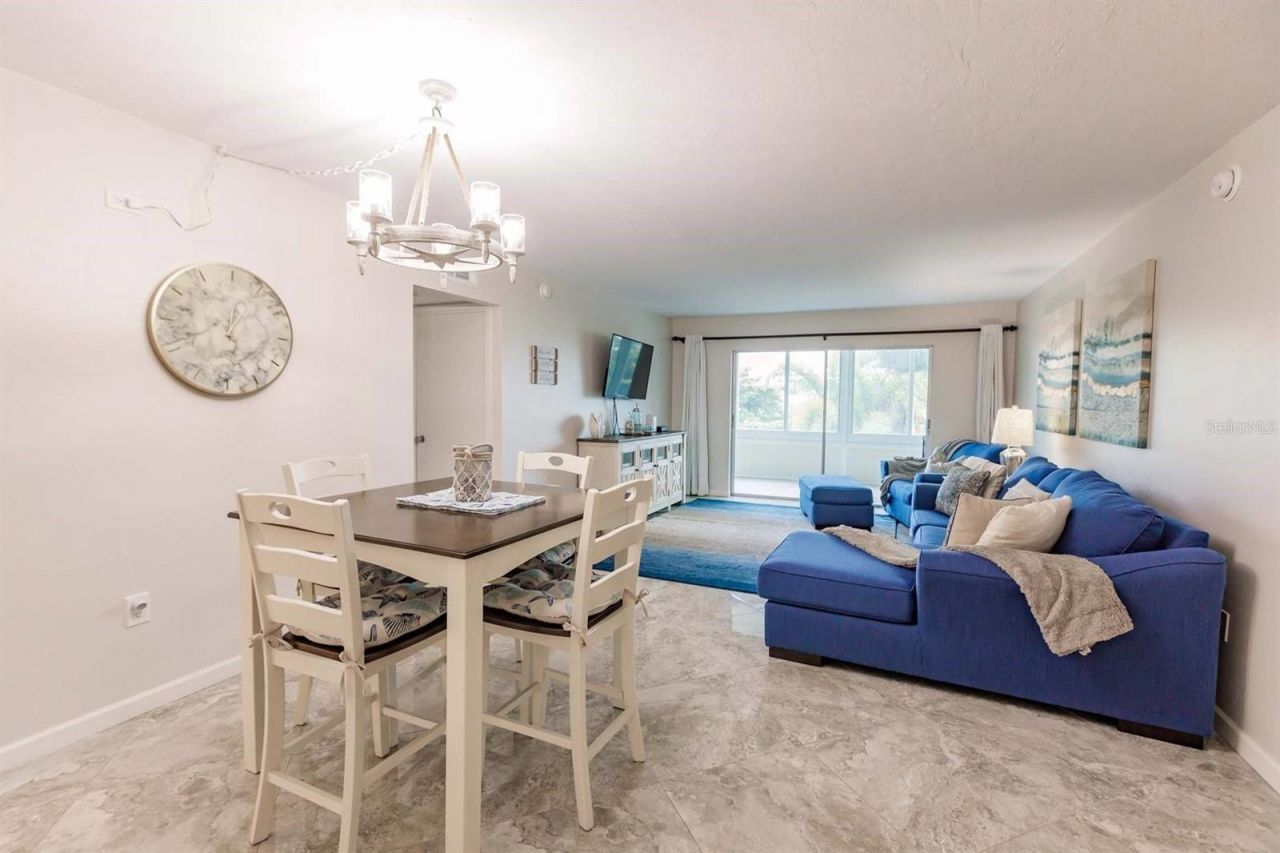 1200 E Peppertree Lane, Unit 206, Sarasota, FL 34242 Photo