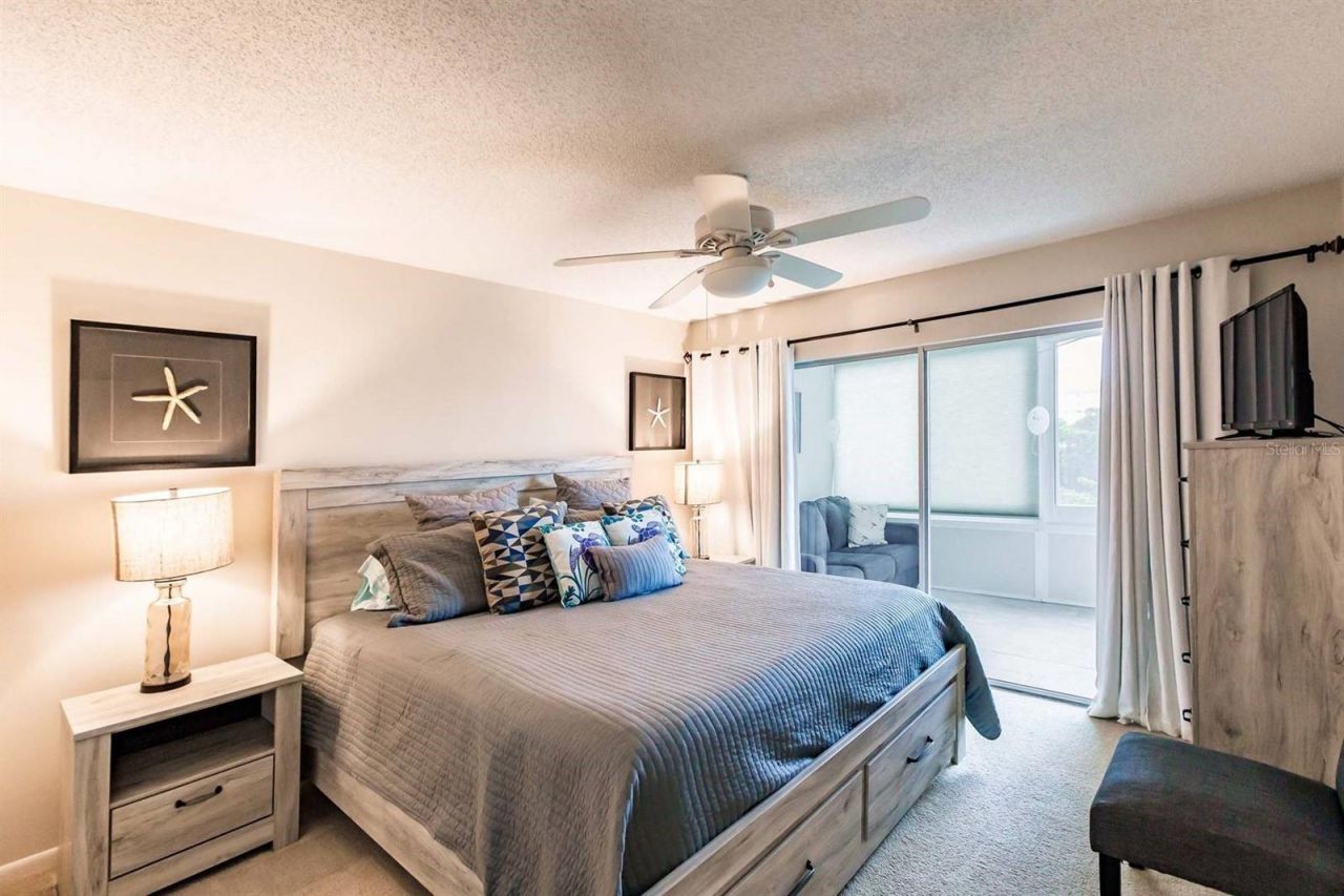 1200 E Peppertree Lane, Unit 206, Sarasota, FL 34242 Photo