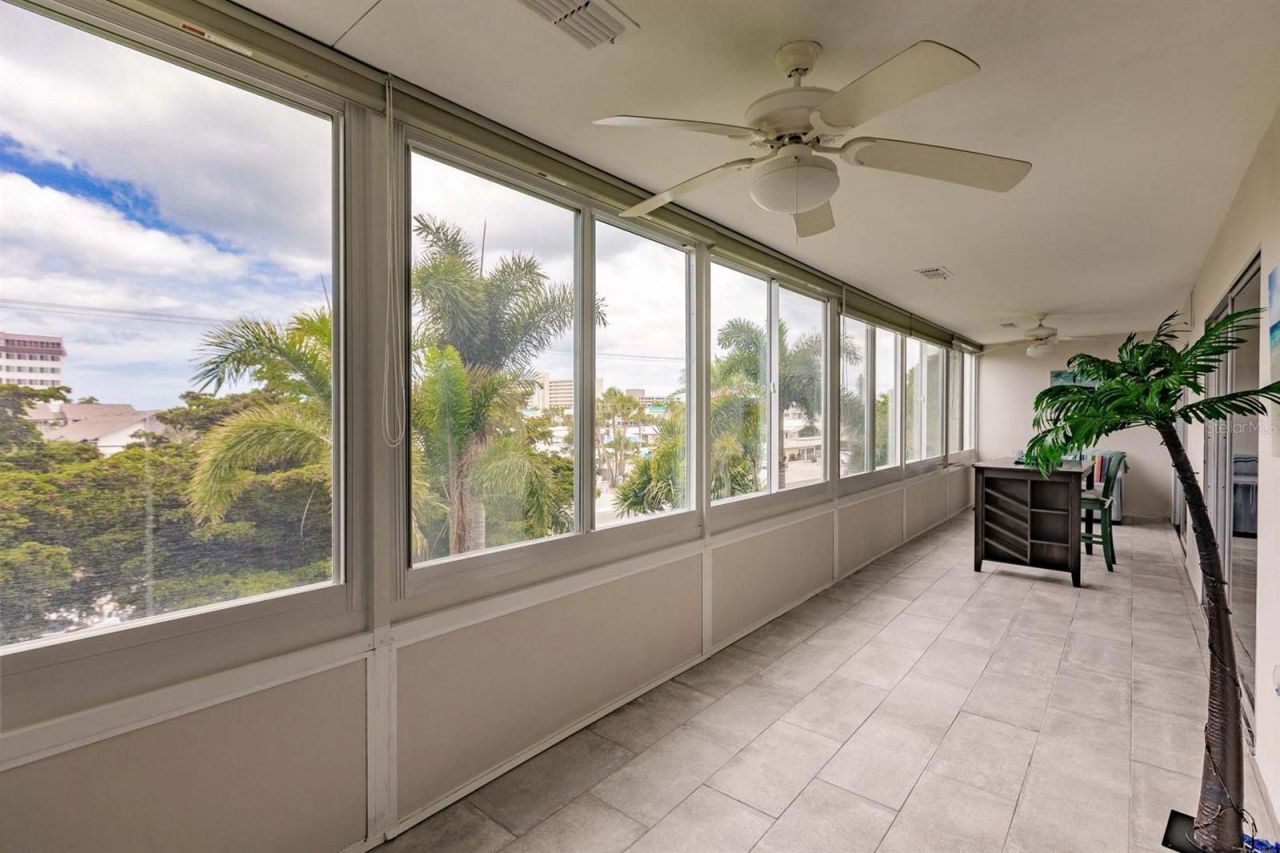1200 E Peppertree Lane, Unit 206, Sarasota, FL 34242 Photo