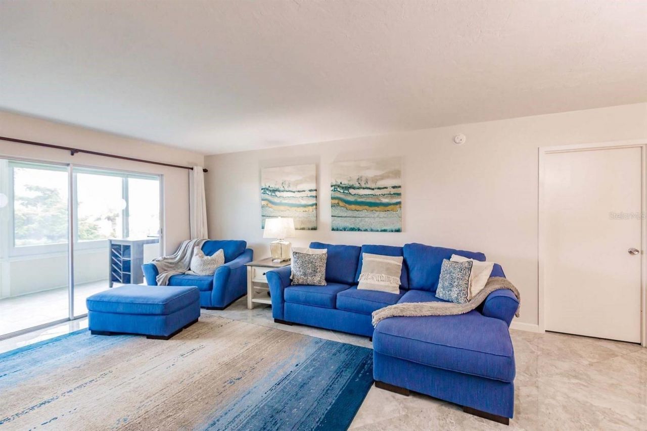 1200 E Peppertree Lane, Unit 206, Sarasota, FL 34242 Photo