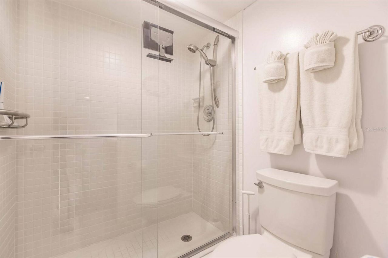 1200 E Peppertree Lane, Unit 206, Sarasota, FL 34242 Photo