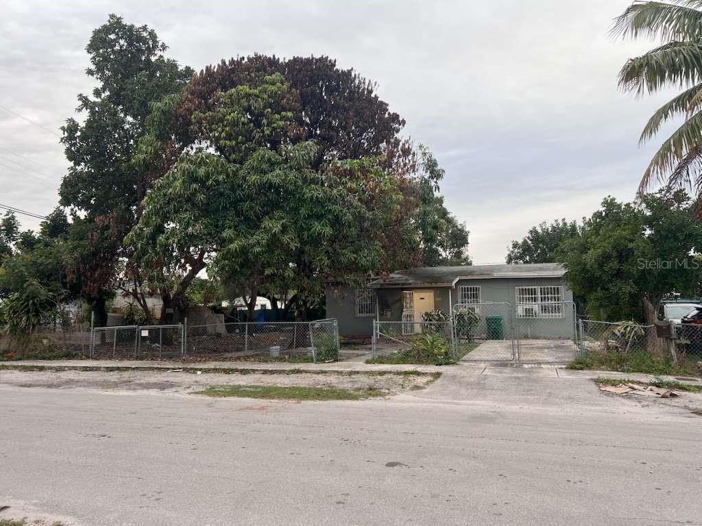 18020 NW 2nd Place, Miami, FL 33169 Photo