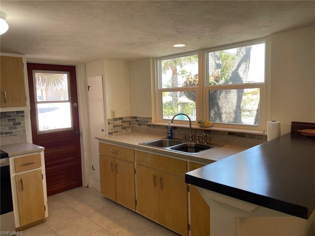 5460 Oak Ridge Ave, Fort Myers Beach, FL 33931 Photo
