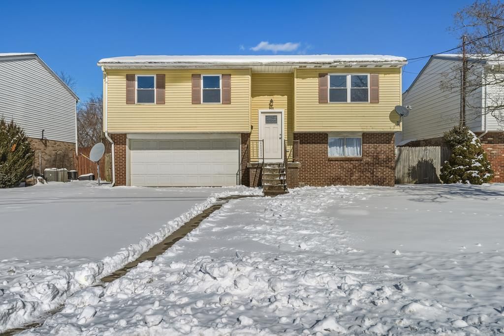 208 Wetzel Street, New Martinsville, WV 26155 Main Photo