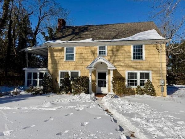 256 E Main Street, Westhampton Beach, NY 11978