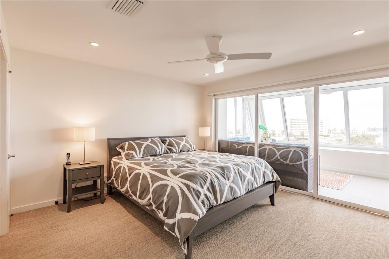 1200 E Peppertree Lane, Unit 402, Sarasota, FL 34242 Photo