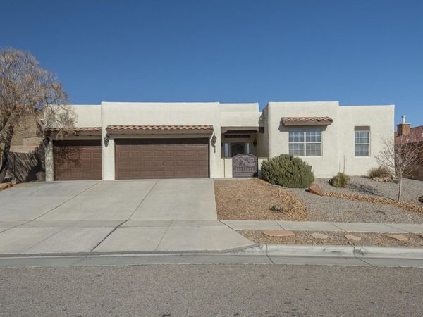 8709 Sandwater Road NW, Albuquerque, NM 87120