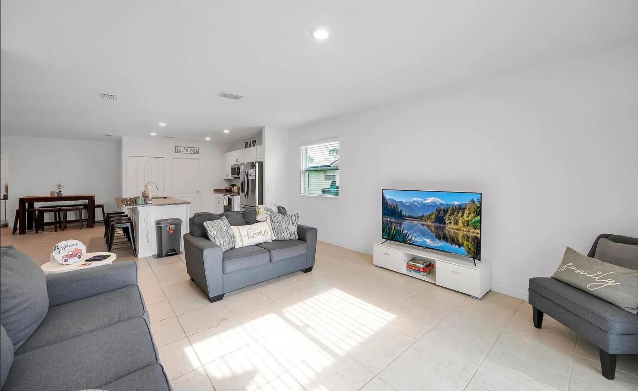 1812 SE Camilo Street, Port Saint Lucie, FL 34952 Photo