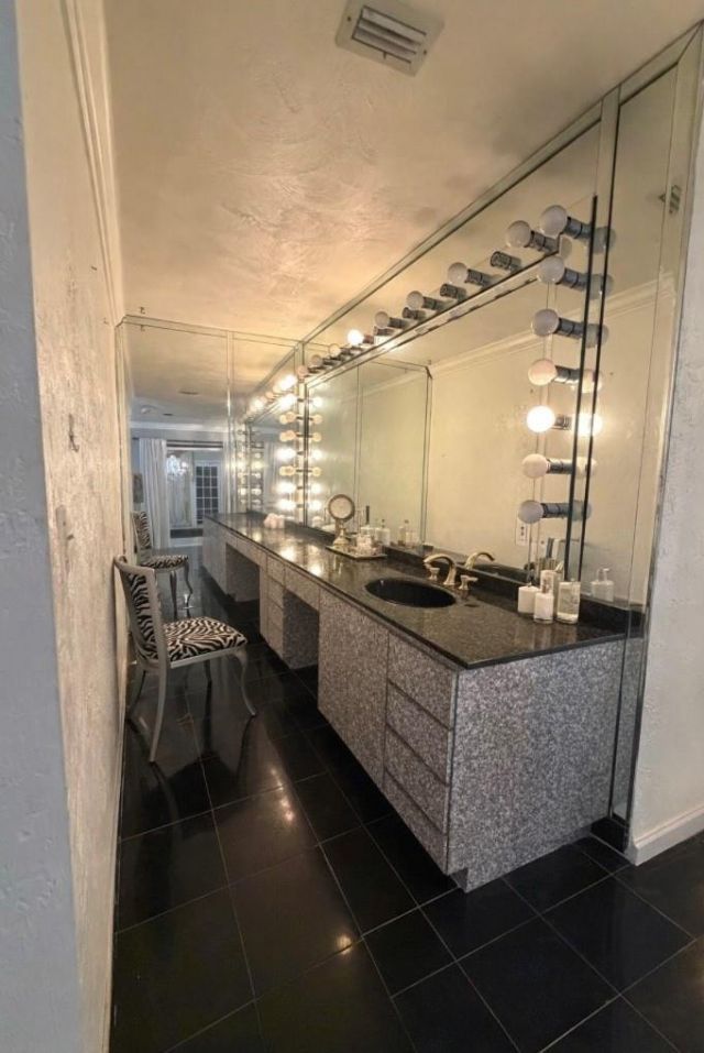 11201 NW 15th Court, Miami, FL 33167 Photo