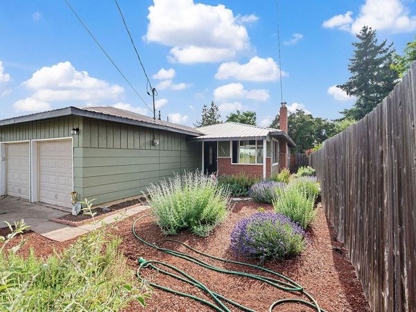 2430 Berkeley Street, Klamath Falls, OR 97601