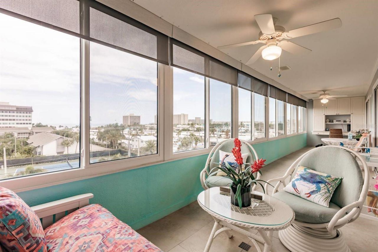 1200 E Peppertree Lane, Unit 406, Sarasota, FL 34242 Photo