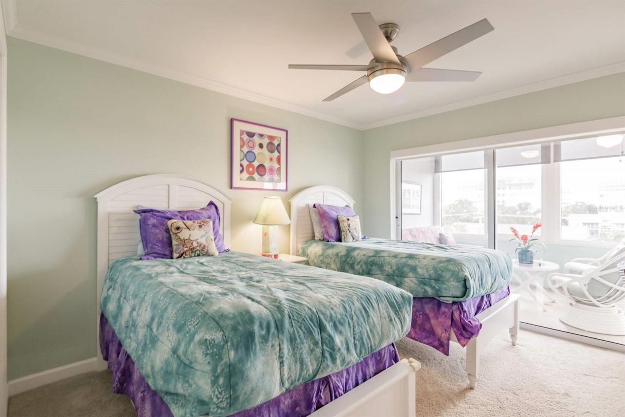 1200 E Peppertree Lane, Unit 406, Sarasota, FL 34242 Photo