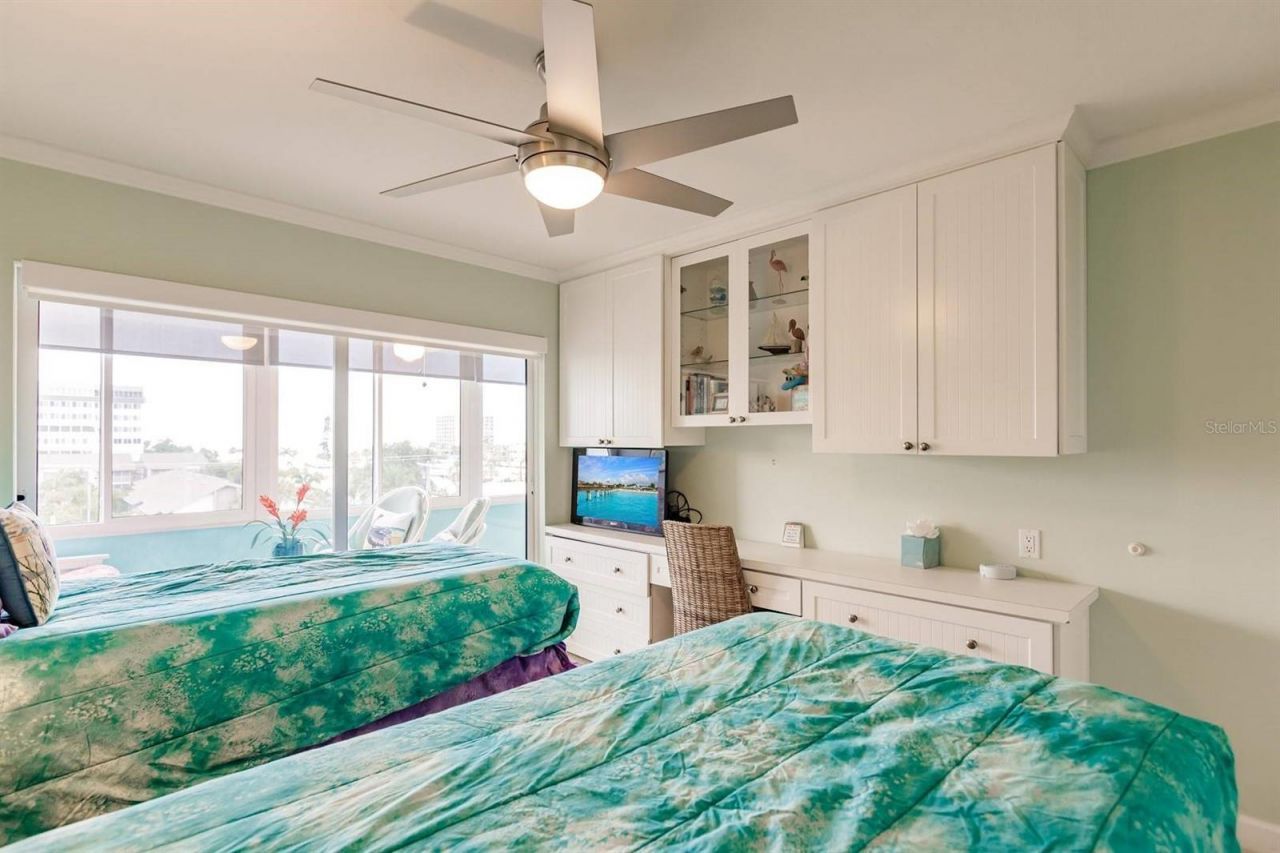 1200 E Peppertree Lane, Unit 406, Sarasota, FL 34242 Photo